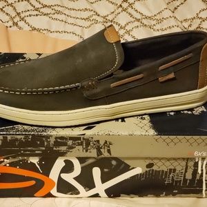 Men size 10 navy casual GBX